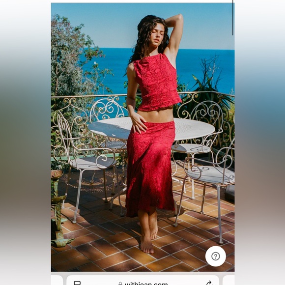 With Jean - Mauve Top - Red 

worn once for one of my wedding events. - Picture 5 of 6